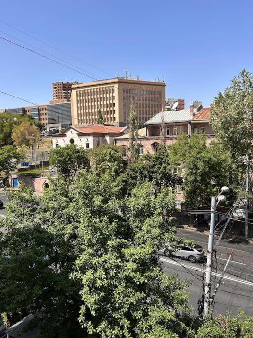 In The Heart Of Yerevan! Apartment Exterior photo