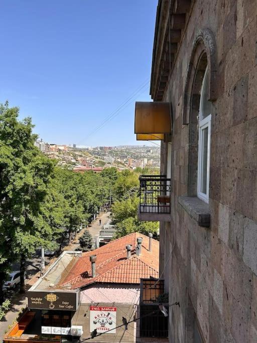 In The Heart Of Yerevan! Apartment Exterior photo